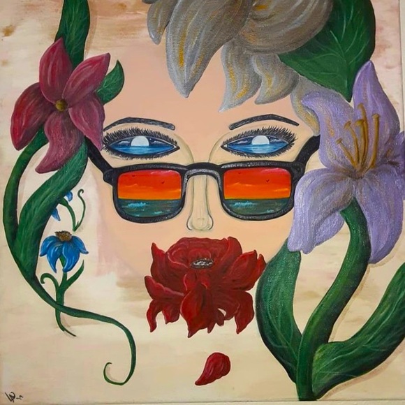 Woman's (2 Pieces) - Picture 2 of 2